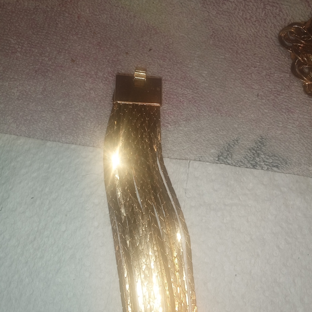 Elegant Gold Multi-Strand Necklace - Picture 5 of 6